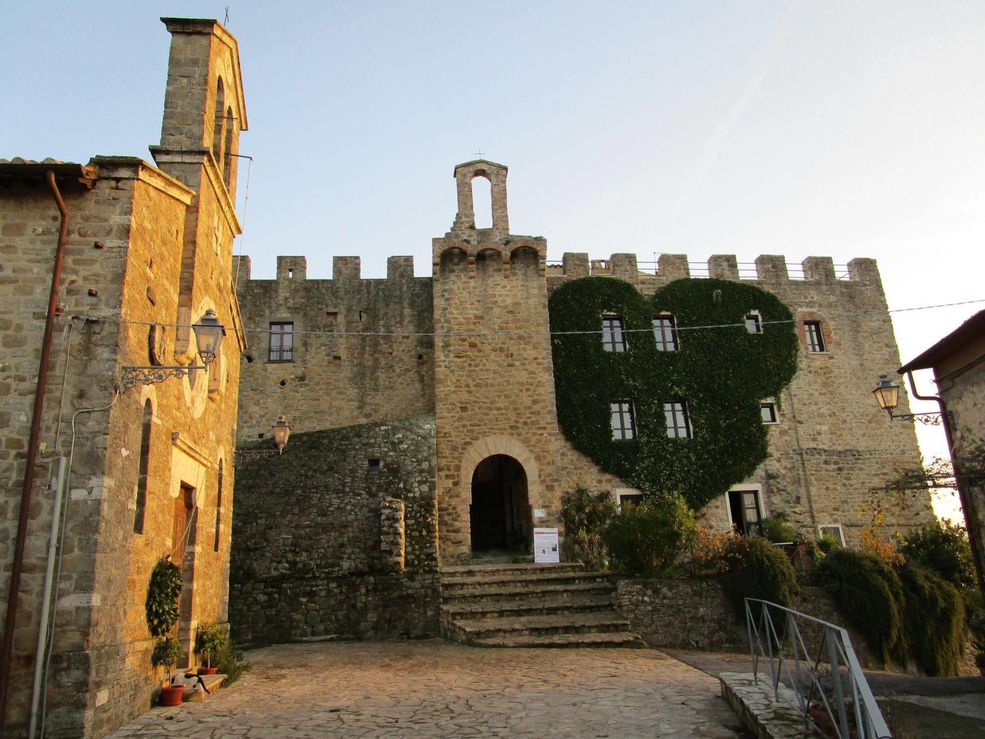 Castello Di Cisterna Lejlighedshotel Gaglietole Eksteriør billede