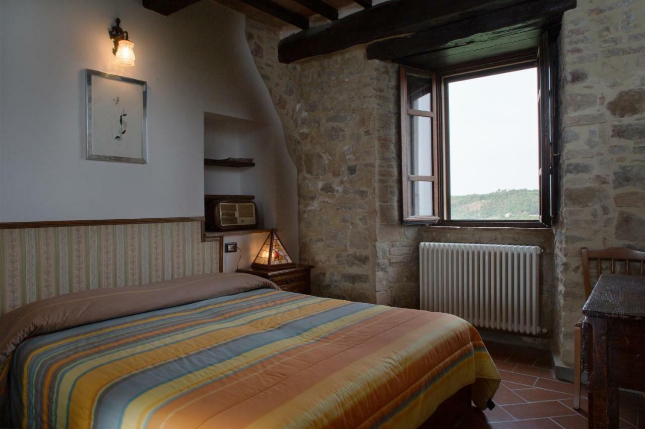 Castello Di Cisterna Lejlighedshotel Gaglietole Eksteriør billede