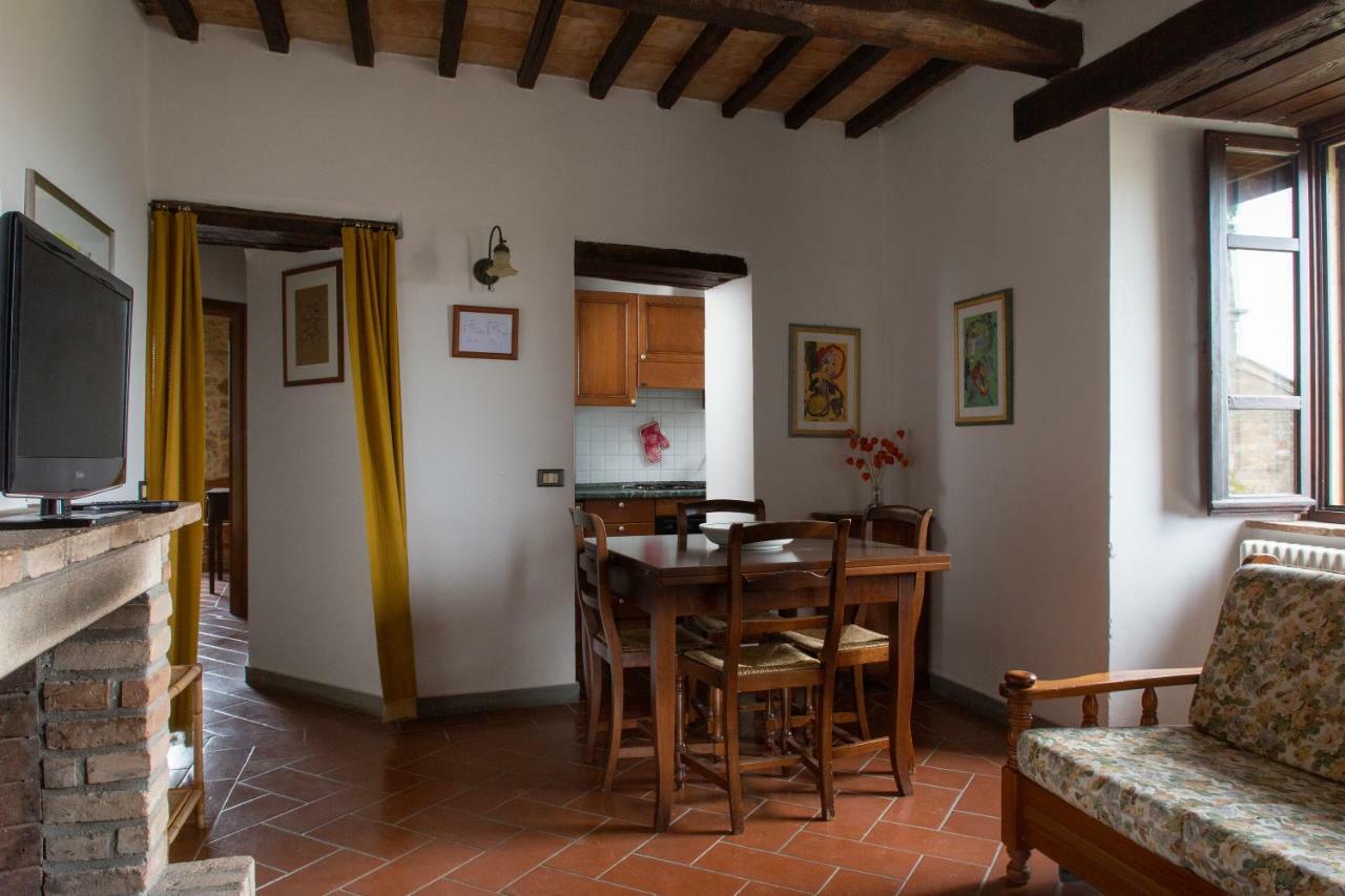 Castello Di Cisterna Lejlighedshotel Gaglietole Eksteriør billede