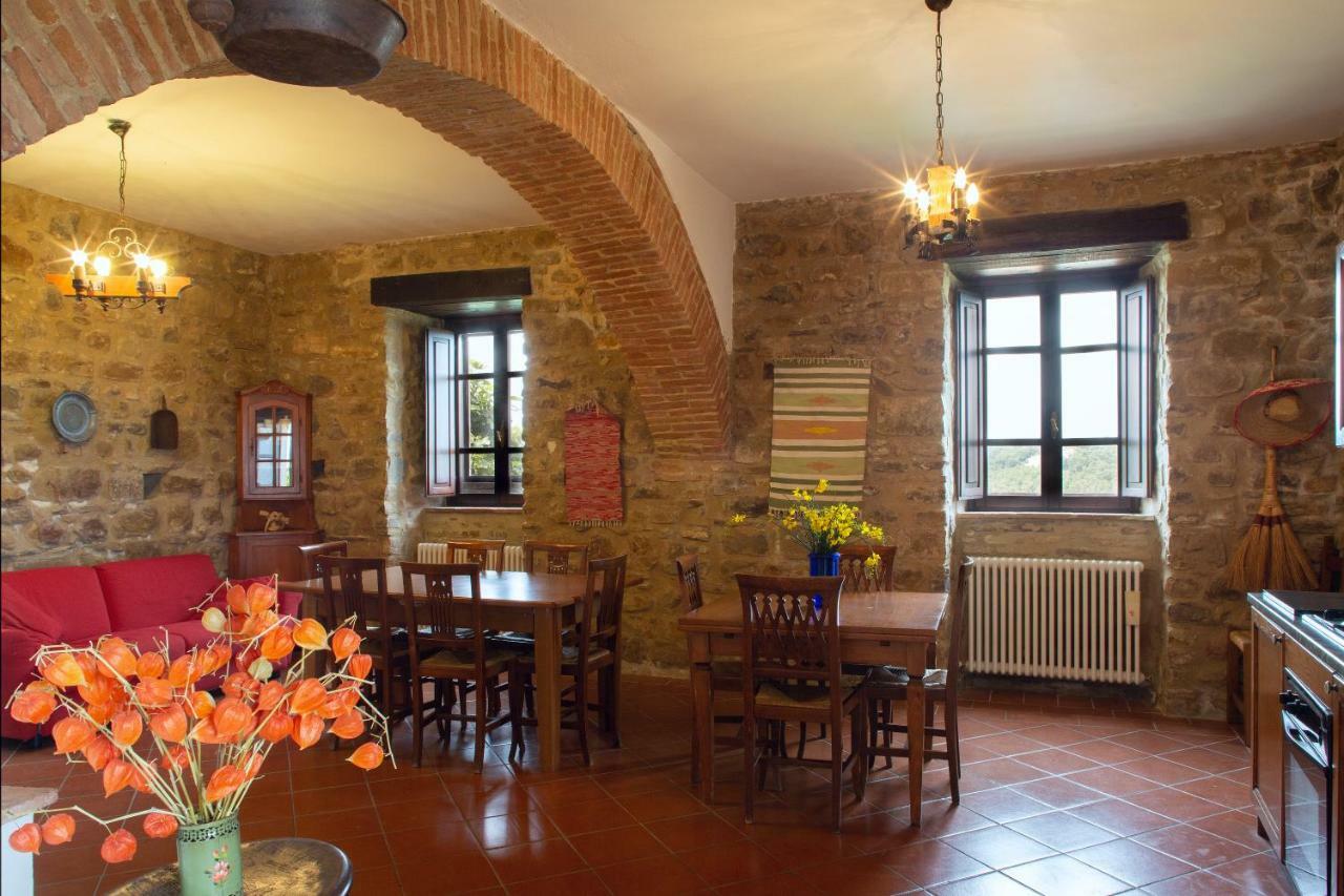 Castello Di Cisterna Lejlighedshotel Gaglietole Eksteriør billede